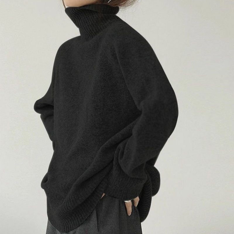 A Vintage Style Pullover with Delicate Timeless Details