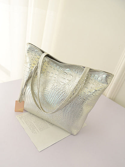 Polished Bag with an Effortless Classic Look