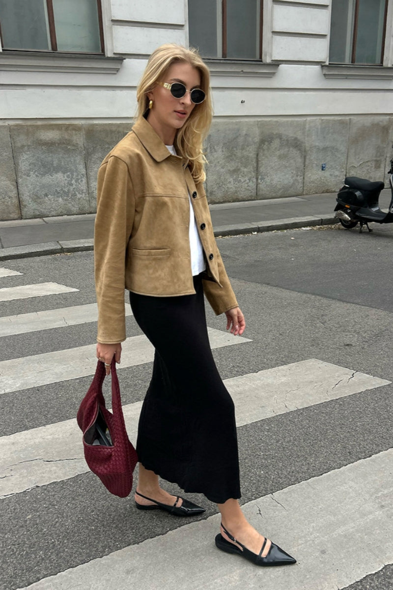 Well Tailored Jacket with a Graceful Silhouette