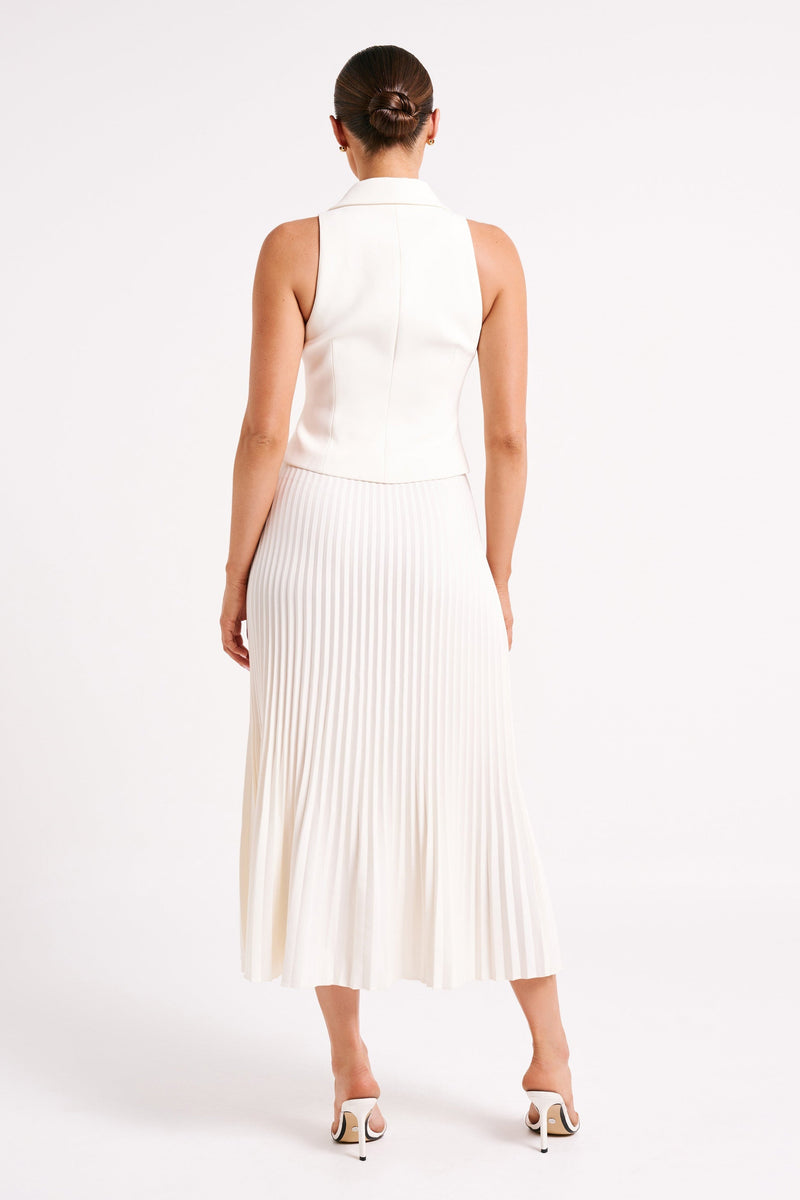Gracefully Styled Garment for Any Occasion
