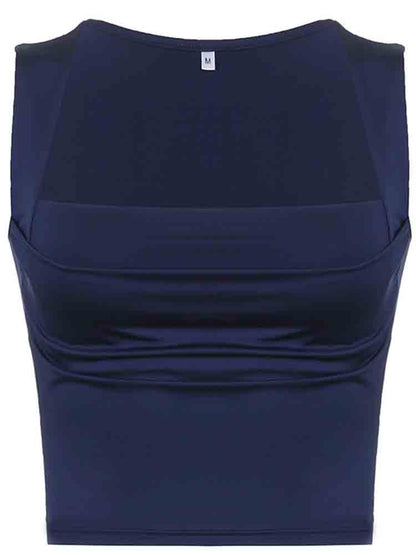 Well Tailored Top with a Graceful Silhouette