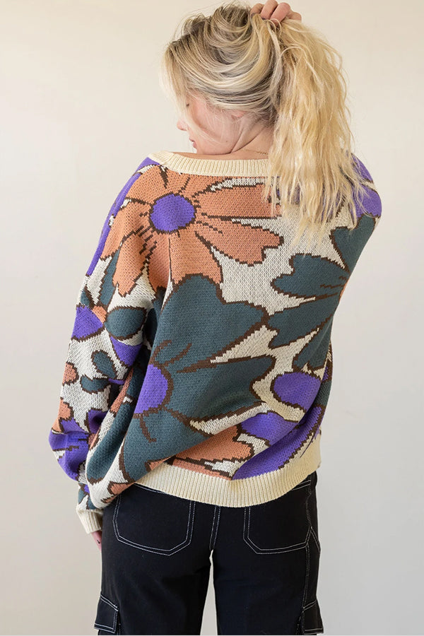 Effortlessly Elegant Sweater with a Timeless Design