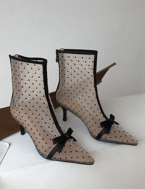 Classic Vintage Boots with a Flattering Fit