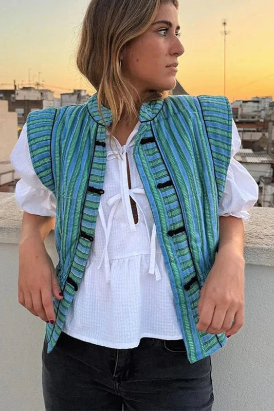 Beautifully Finished Coat in a Timeless Design