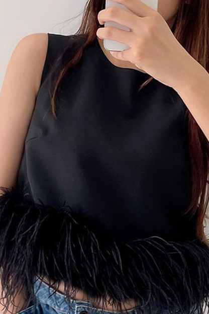 Well Tailored Top with a Graceful Silhouette