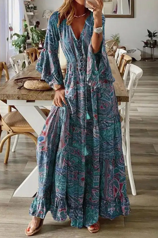 Gracefully Styled Dress for Any Occasion