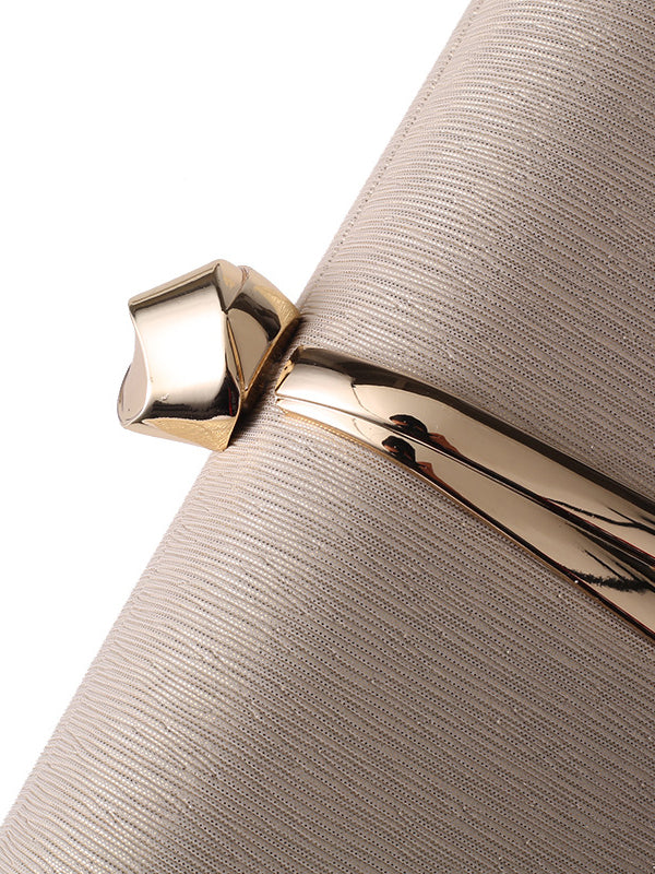 Sophisticated Bag with a Clean Classic Look