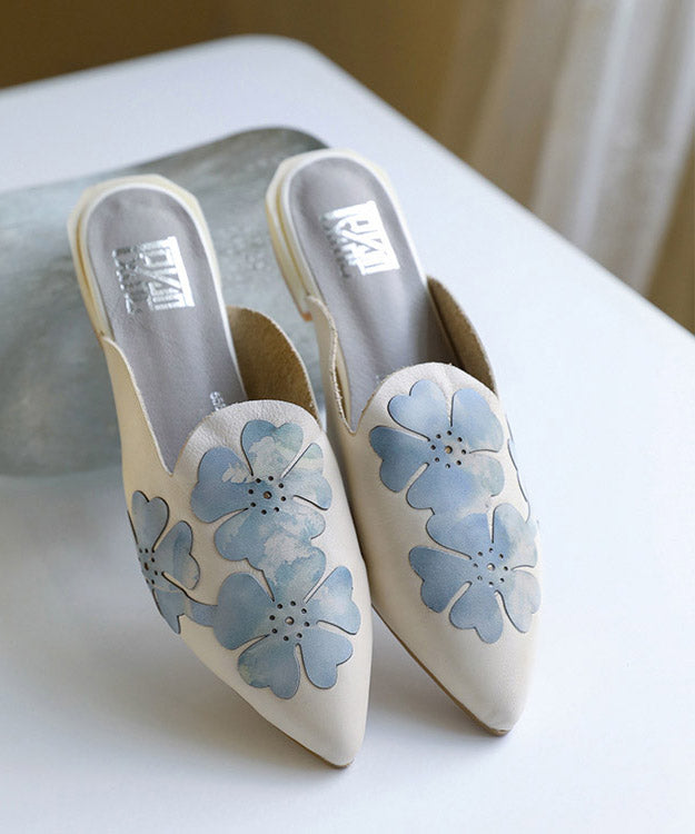 Classic Vintage Sandals with a Flattering Fit