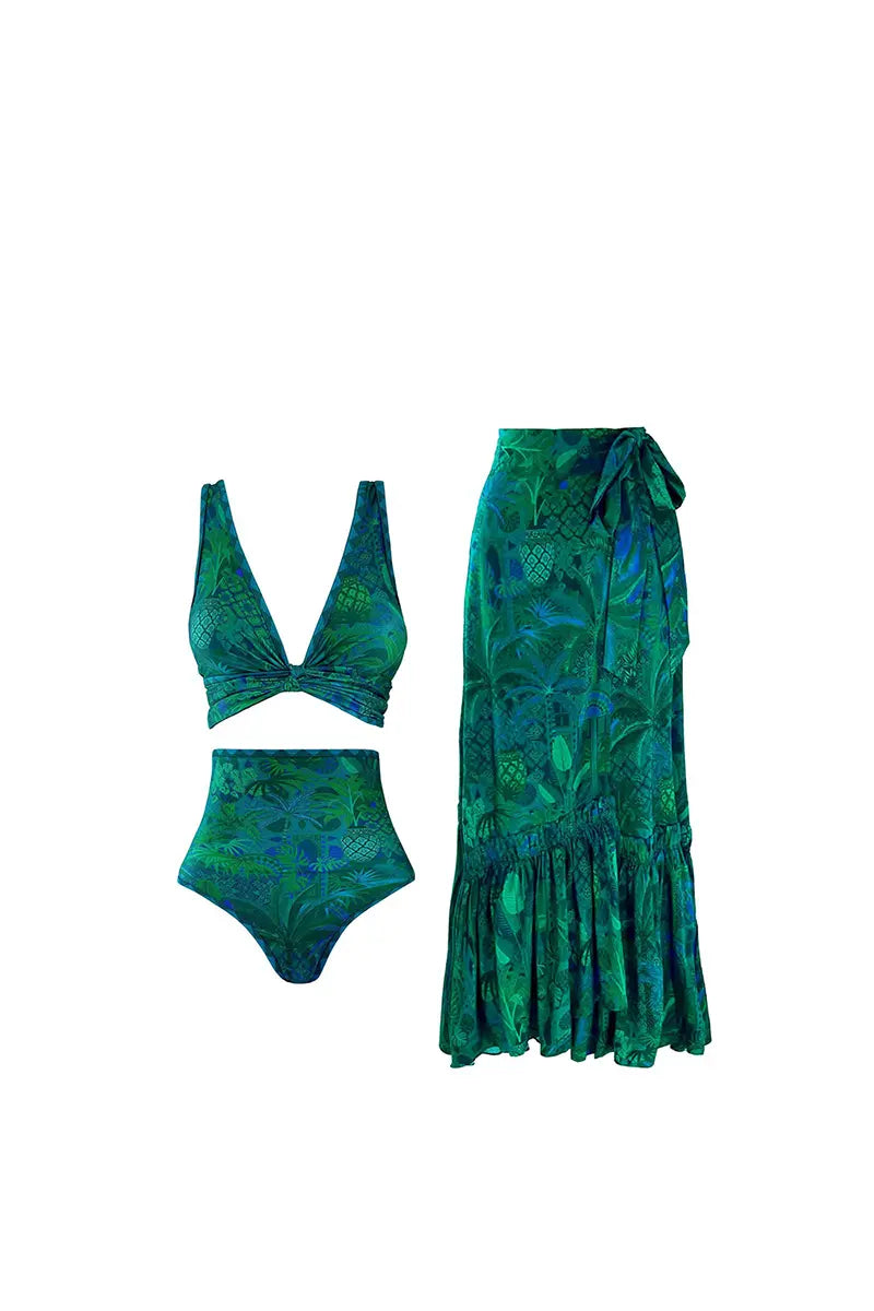 Effortlessly Elegant Bikini with a Timeless Design
