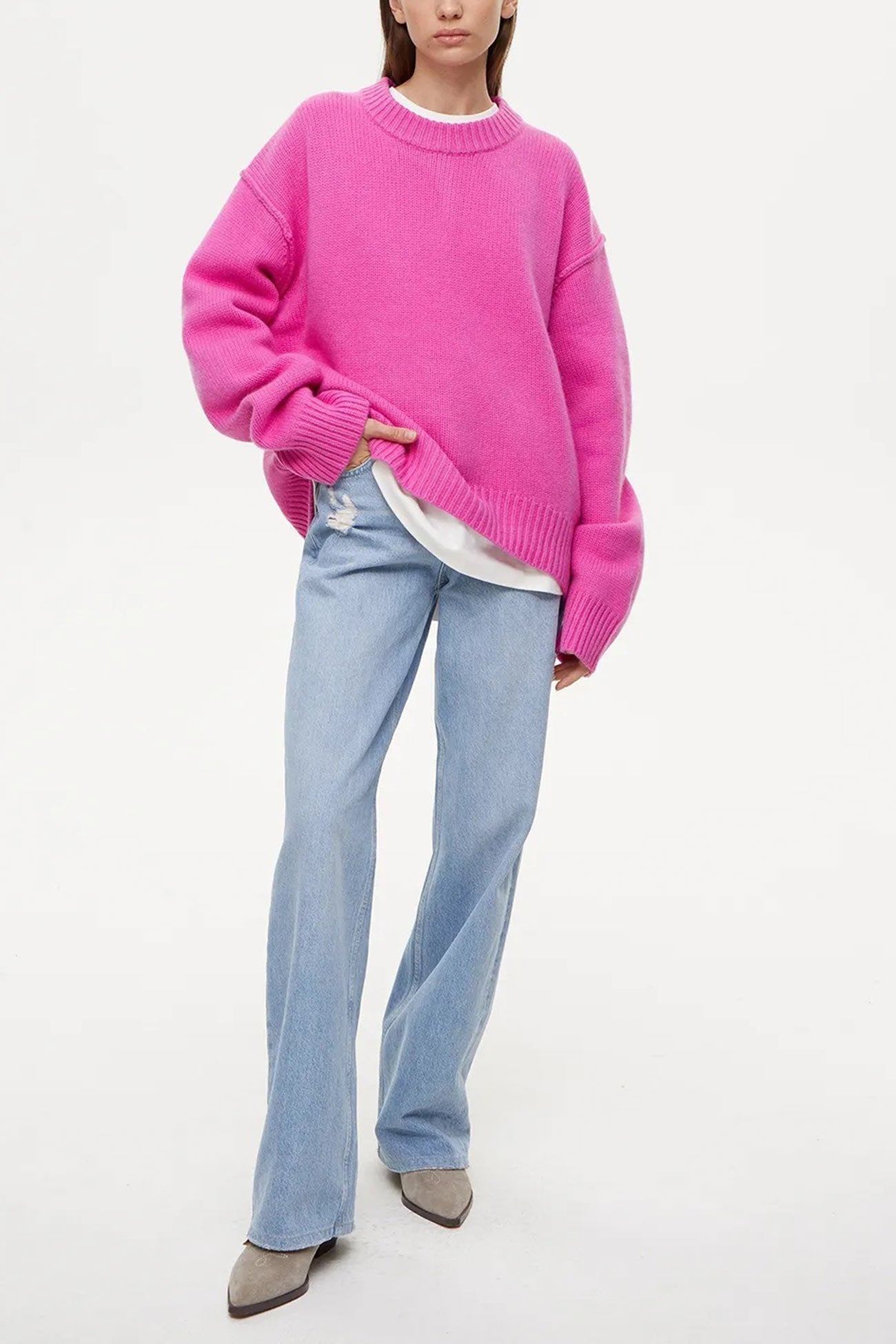 Well Tailored Sweater with a Graceful Silhouette