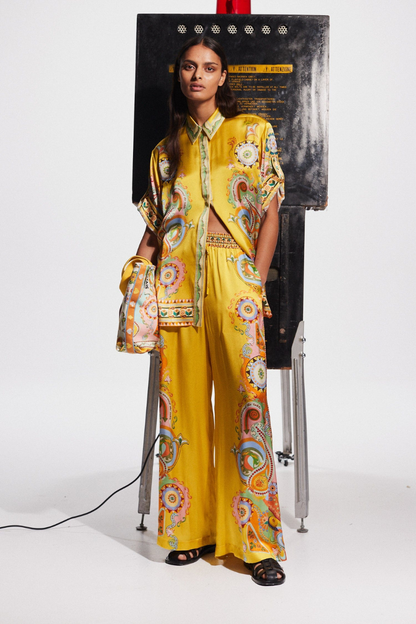 Beautifully Finished Garment in a Timeless Design