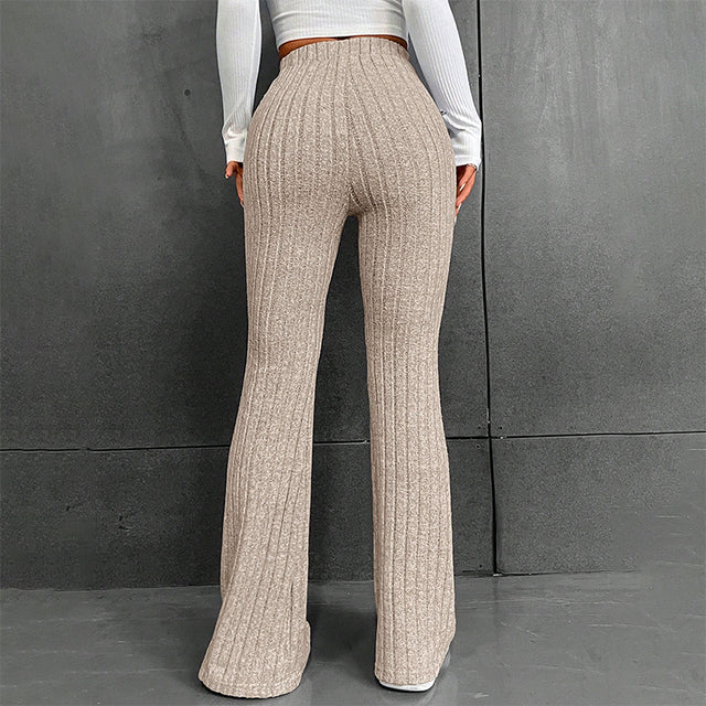 Classic Vintage Pants with a Flattering Fit
