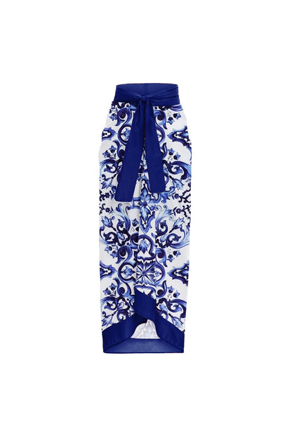 Effortlessly Elegant Swimsuit with a Timeless Design