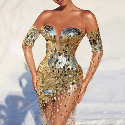 Well Tailored Dress with a Graceful Silhouette