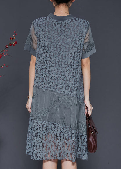 Beautifully Finished Dress in a Timeless Design