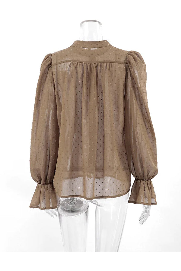 Well Tailored Shirt with a Graceful Silhouette
