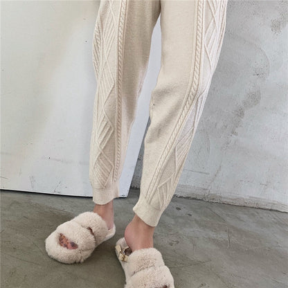 Well Tailored Pants with a Graceful Silhouette
