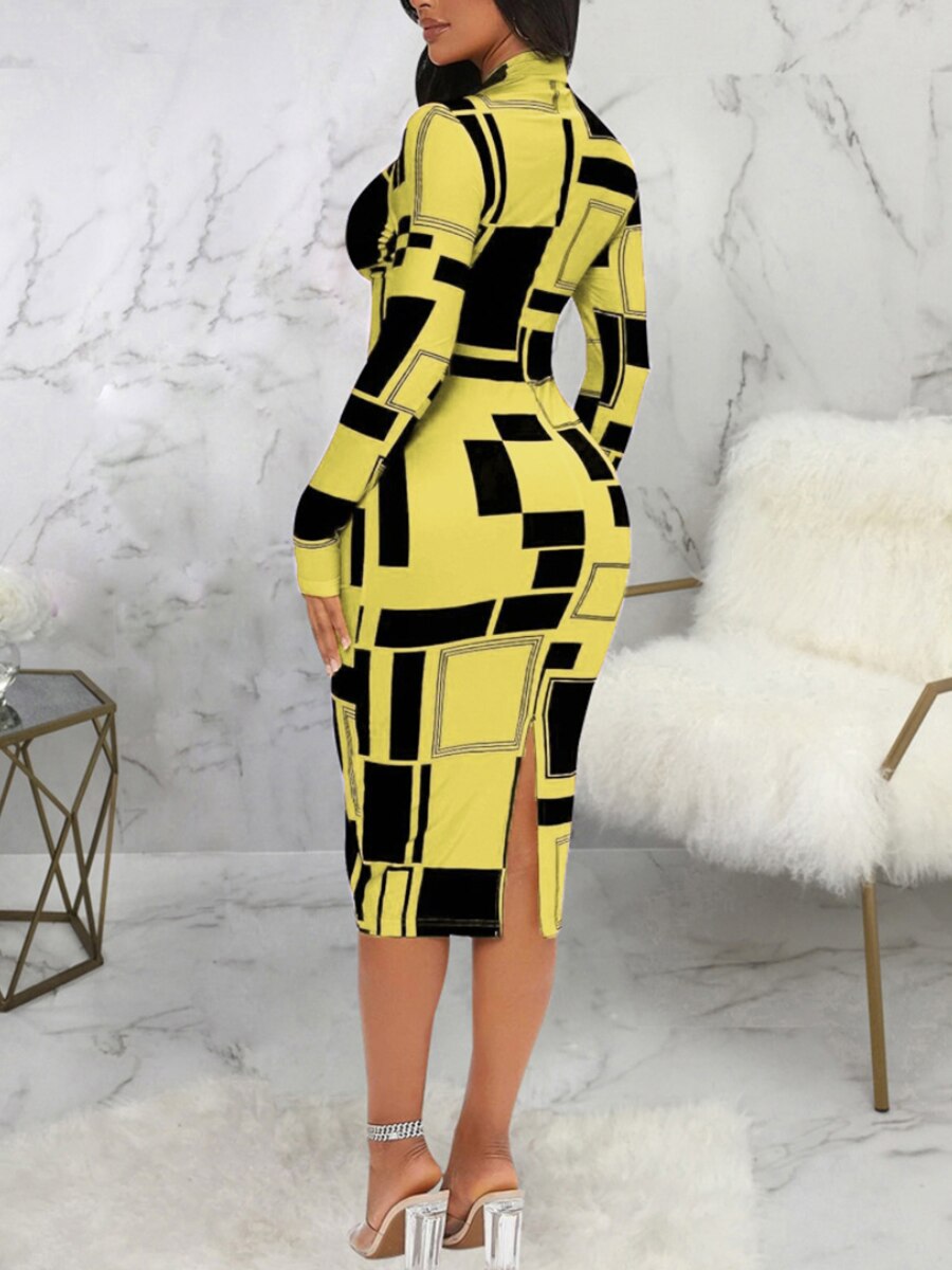 Well Tailored Dress with a Graceful Silhouette