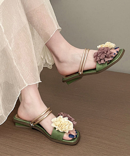 Effortlessly Elegant Sandals with a Timeless Design