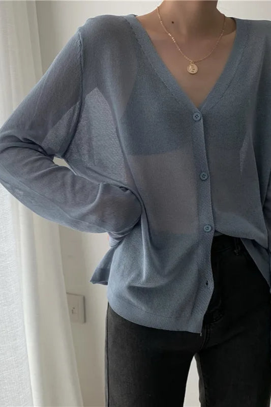 Well Tailored Cardigan with a Graceful Silhouette
