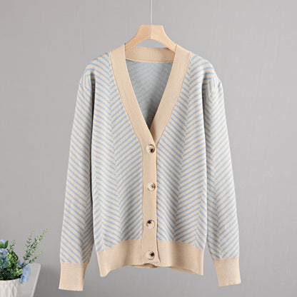 Elegantly Styled Cardigan for Everyday Wear