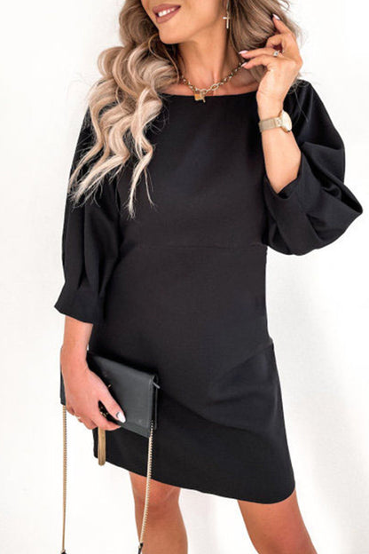 Beautifully Finished Dress in a Timeless Design