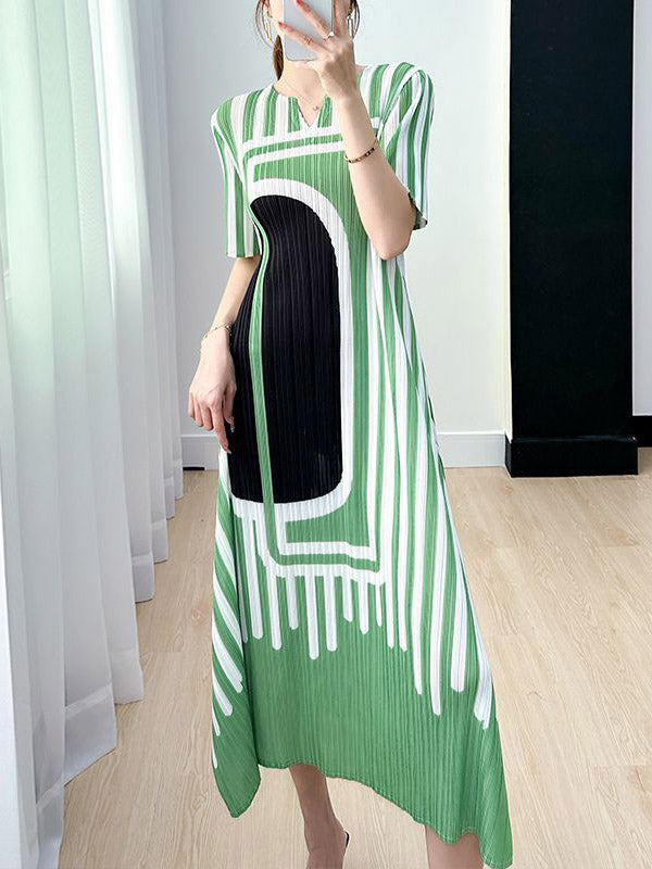 Sophisticated Dress with a Clean Classic Look