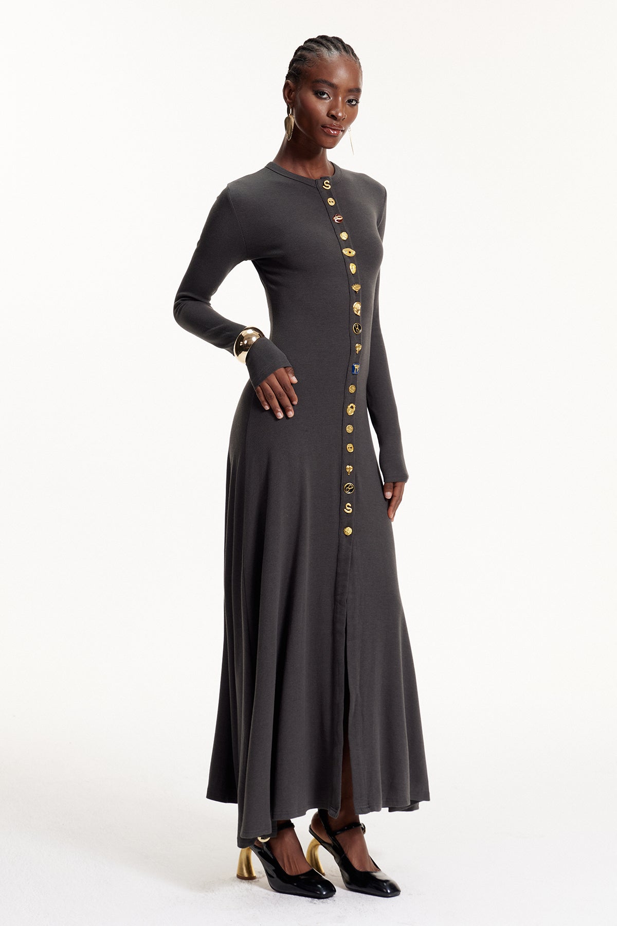 Classic Vintage Dress with a Flattering Fit