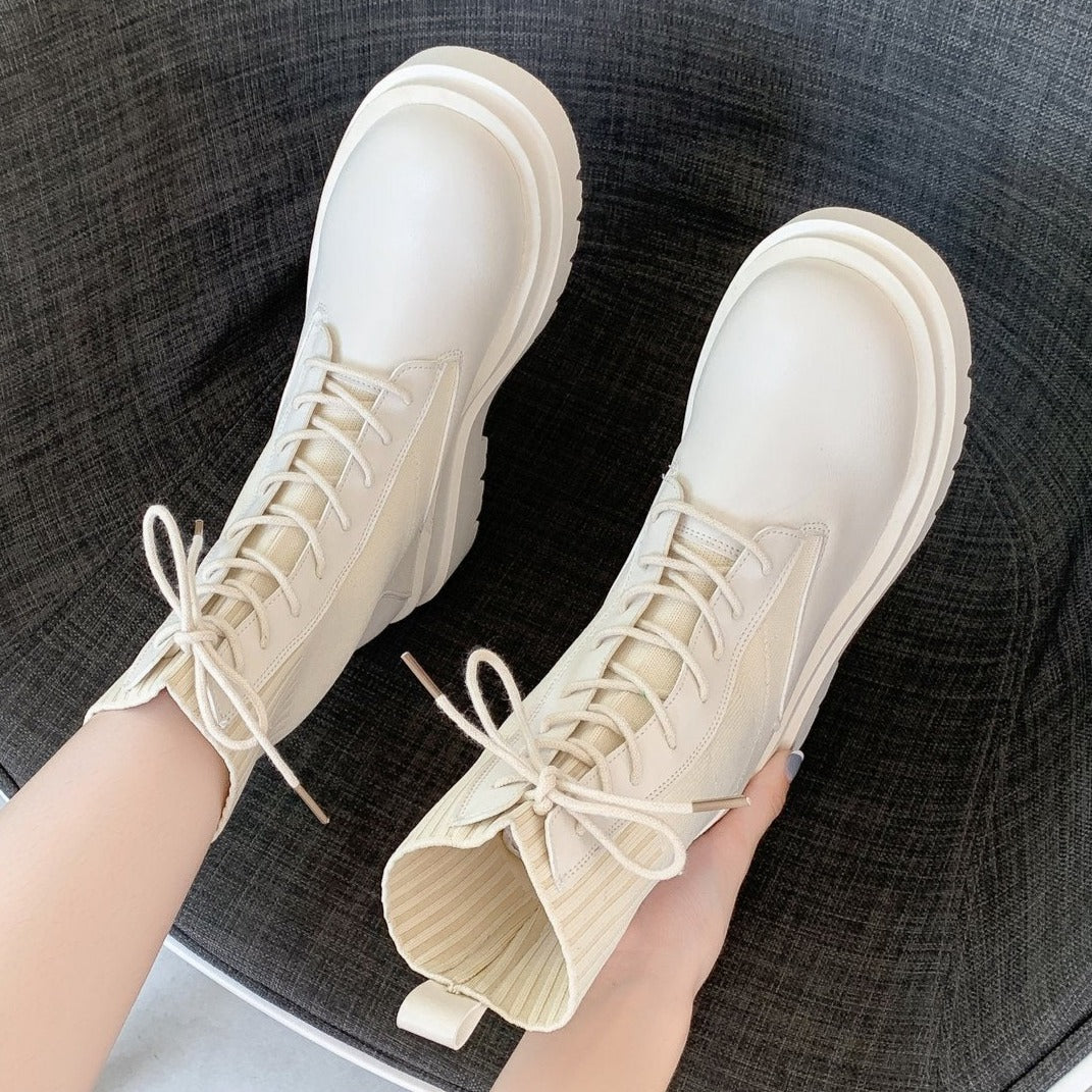 Beautifully Finished Boots in a Timeless Design