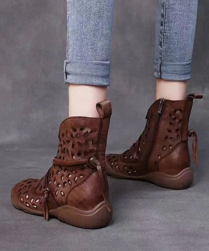 Well Tailored Boots with a Graceful Silhouette