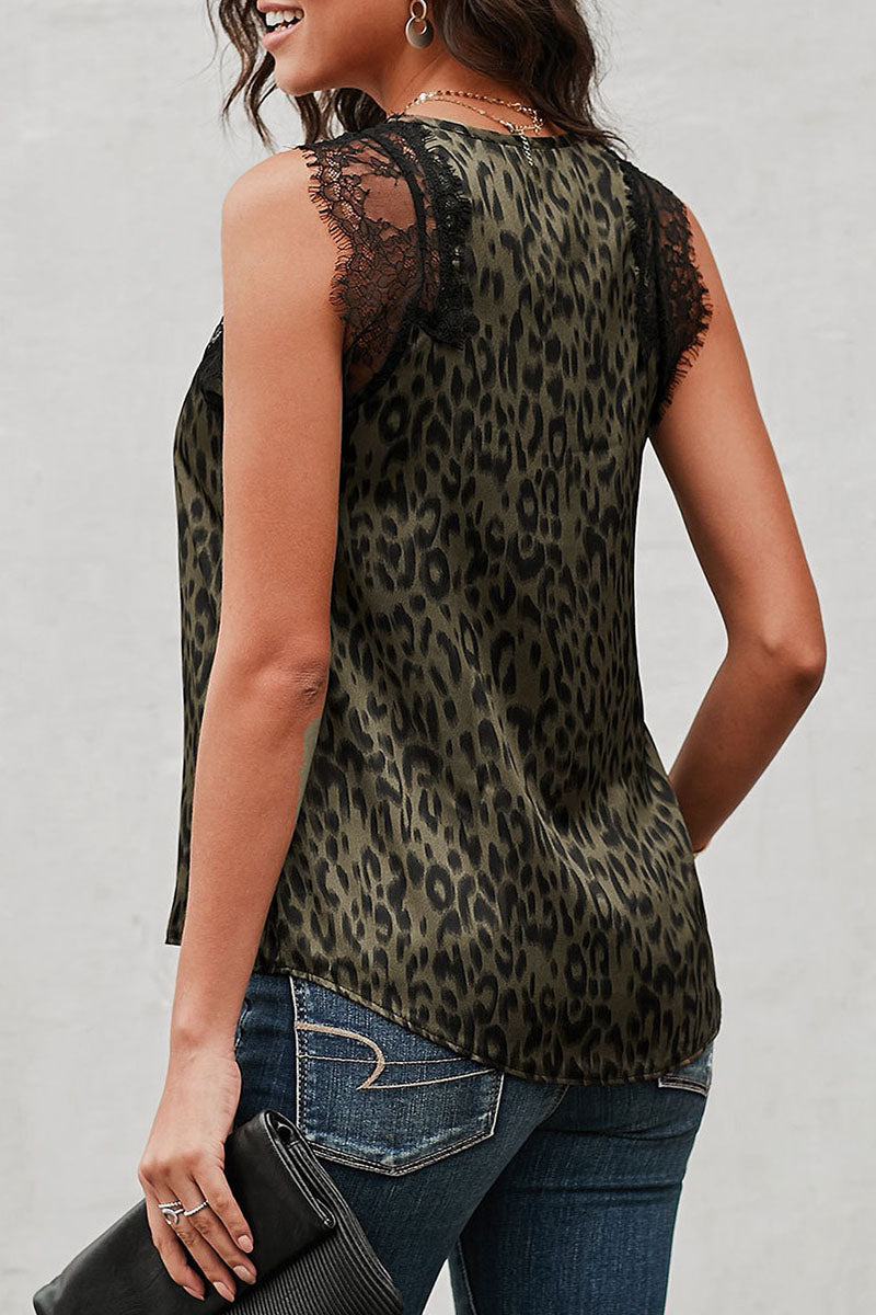 A Vintage Style Top with Delicate Timeless Details