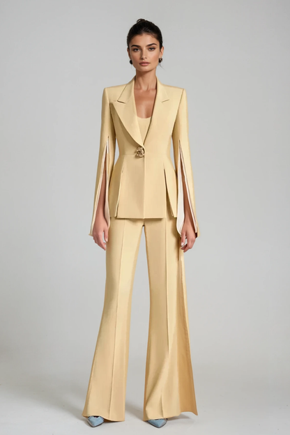 Classic Vintage Pants with a Flattering Fit