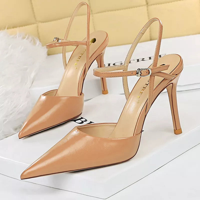 Well Tailored Heels with a Graceful Silhouette