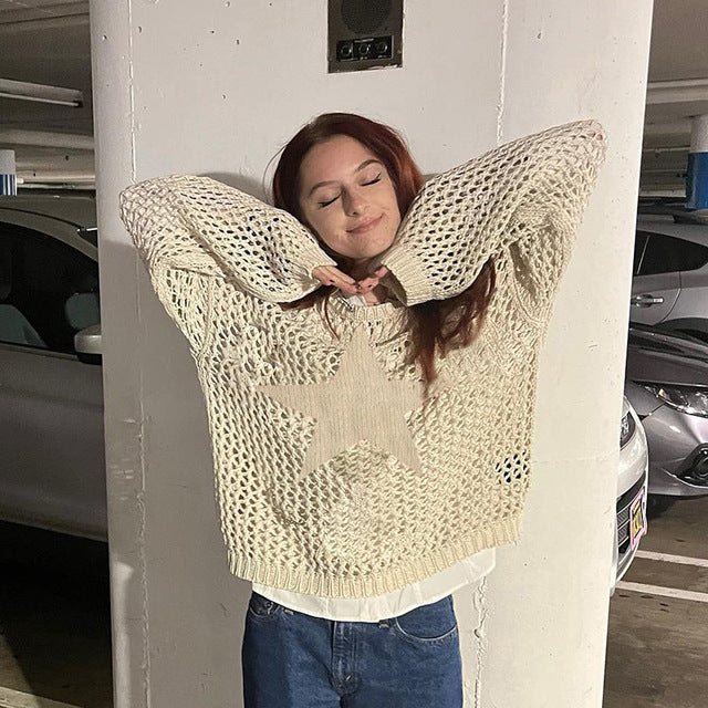 Well Tailored Sweater with a Graceful Silhouette