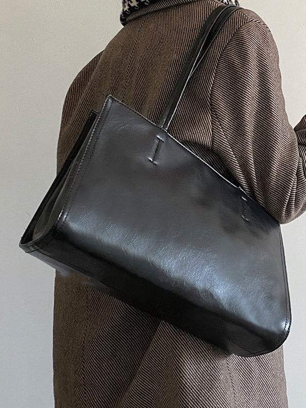 Effortlessly Elegant Bag with a Timeless Design