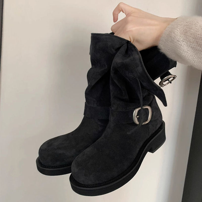 Beautifully Finished Boots in a Timeless Design