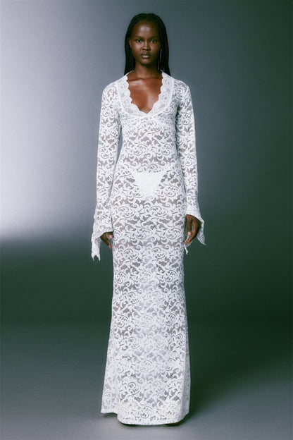 Beautifully Crafted Dress in a Classic Style