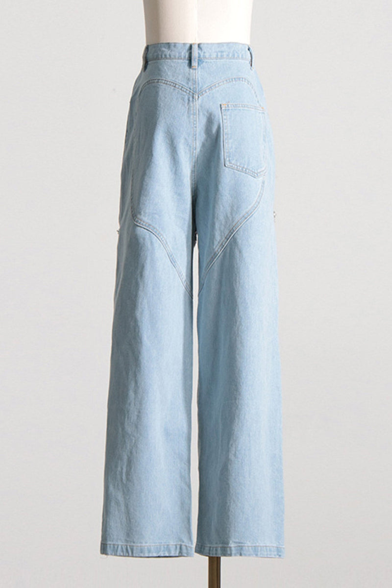 Effortlessly Elegant Garment with a Timeless Design