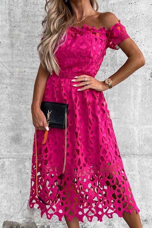 Beautifully Finished Dress in a Timeless Design