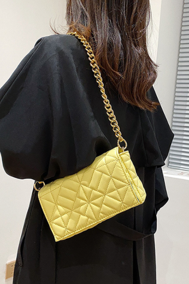 Effortlessly Elegant Bag with a Timeless Design