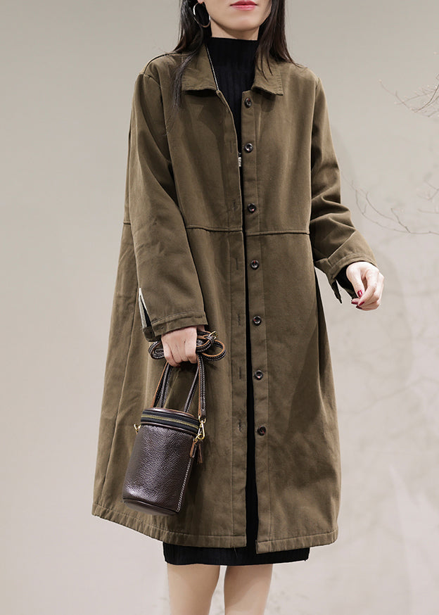 Well Tailored Coat with a Graceful Silhouette
