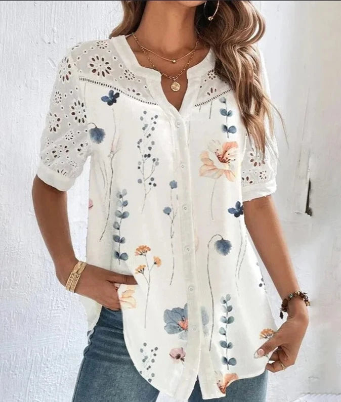 Classic Vintage Shirt with a Flattering Fit