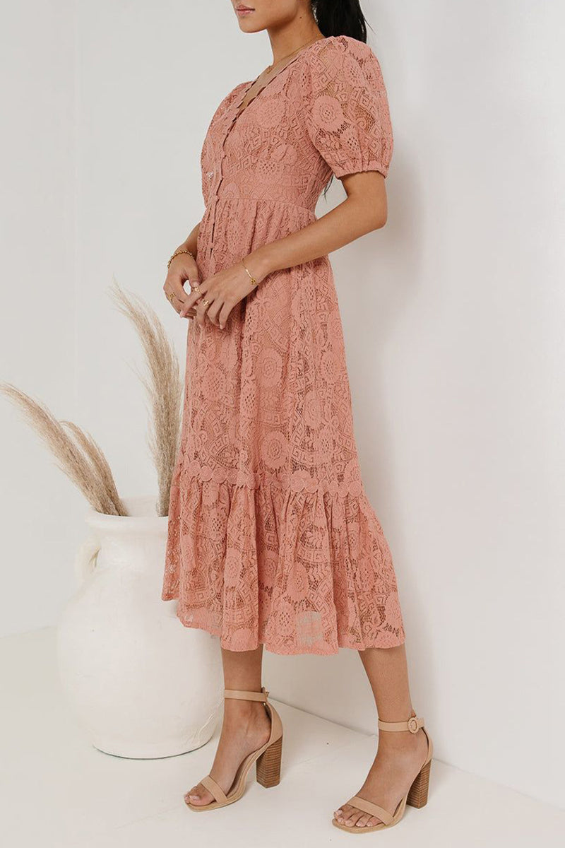 Well Tailored Dress with a Graceful Silhouette