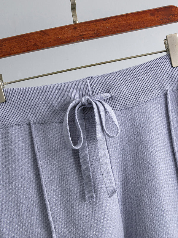 Classic Vintage Sweater with a Flattering Fit