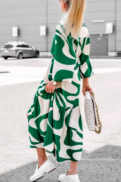 Effortlessly Elegant Dress with a Timeless Design