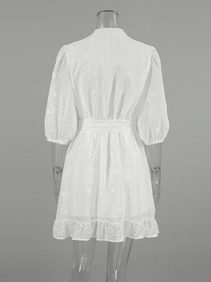 Effortlessly Elegant Dress with a Timeless Design