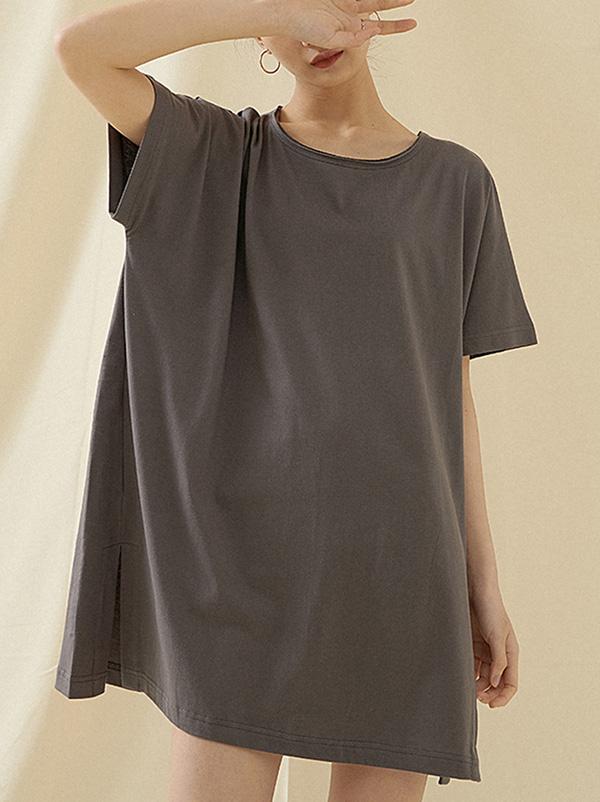 Sophisticated T-Shirt with a Clean Classic Look