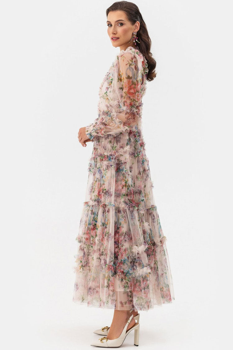 Gracefully Styled Dress for Any Occasion