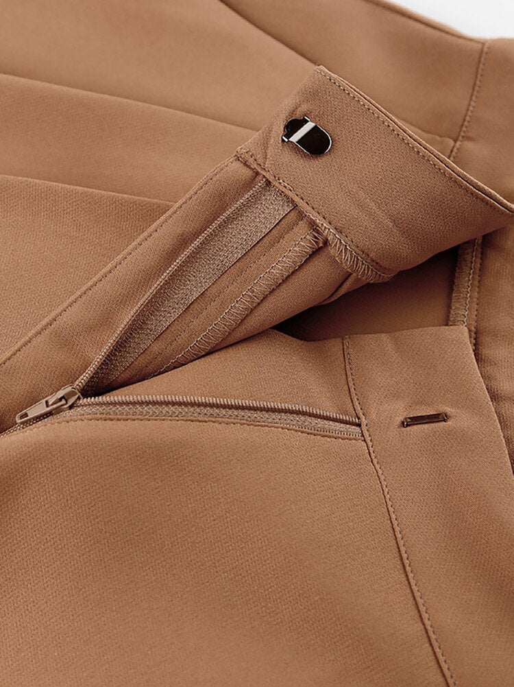 Gracefully Styled Pants for Any Occasion