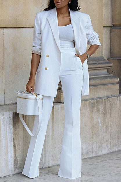 Sophisticated Garment with a Clean Classic Look